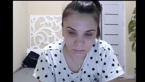 LorraGrey online show from 01/05/25, 05:20