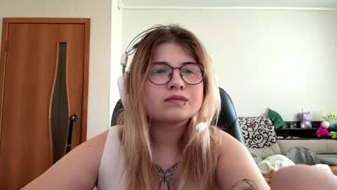 Snapshot of lorrainepurkiss chatting on 06/15/26, 06:59 Stasha online show from 06/15/26, 06:59