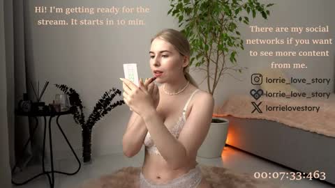 Lorrie online show from 01/11/25, 01:01