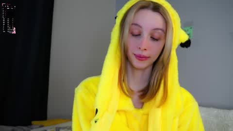 Snapshot of lost_mymind chatting on 05/13/26, 03:04 Jess online show from 05/13/26, 03:04