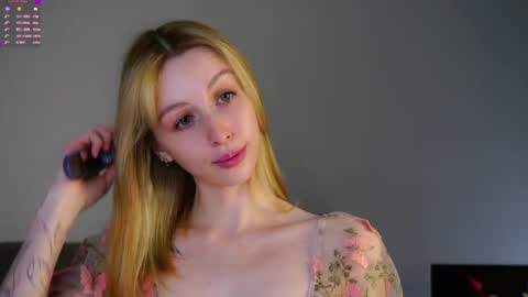 Snapshot of lost_mymind chatting on 05/24/26, 01:43 Jess online show from 05/24/26, 01:43