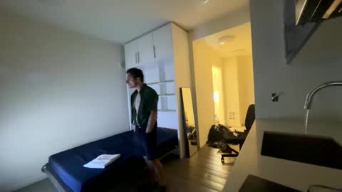 Snapshot of lostpuppyboy chatting on 10/16/25, 03:18 lostpuppyboy online show from 10/16/25, 03:18