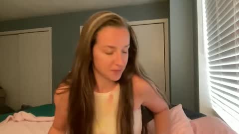 lothlori online show from 04/20/26, 11:06