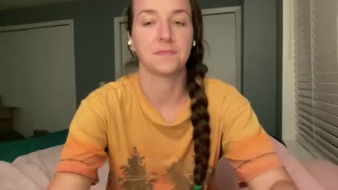 lothlori online show from 04/24/26, 12:24