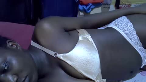 lotty_lavilla online show from 01/16/26, 06:23