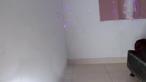 lou_anna03 online show from 04/18/26, 07:29