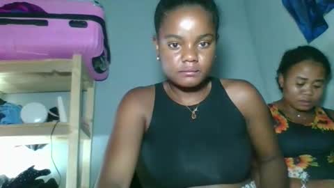 louane98 online show from 02/22/26, 04:49