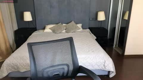 louie_evans online show from 09/21/25, 09:05