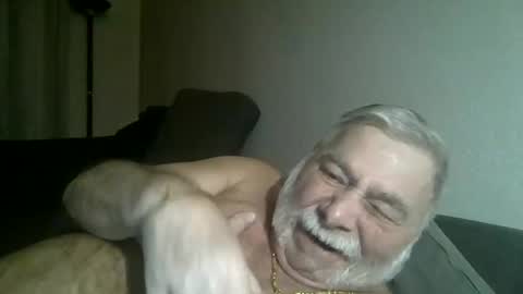 Snapshot of louis_chokdee chatting on 12/27/24, 05:26 louis_chokdee online show from 12/27/24, 05:26