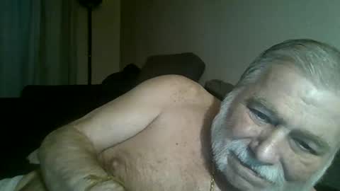 Snapshot of louis_chokdee chatting on 01/18/25, 04:21 louis_chokdee online show from 01/18/25, 04:21