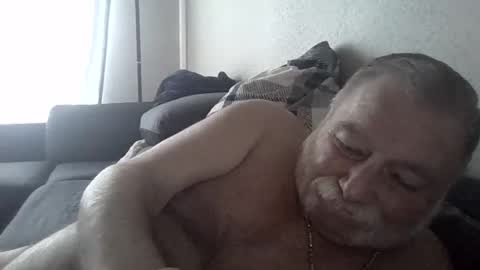 Snapshot of louis_chokdee chatting on 02/28/25, 04:31 louis_chokdee online show from 02/28/25, 04:31