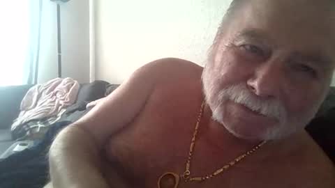 Snapshot of louis_chokdee chatting on 09/21/25, 04:08 louis_chokdee online show from 09/21/25, 04:08