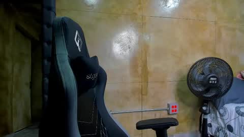 Louis online show from 03/11/25, 10:53