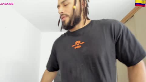 Snapshot of louis_marley_ chatting on 12/17/24, 08:54 louis_marley_ online show from 12/17/24, 08:54