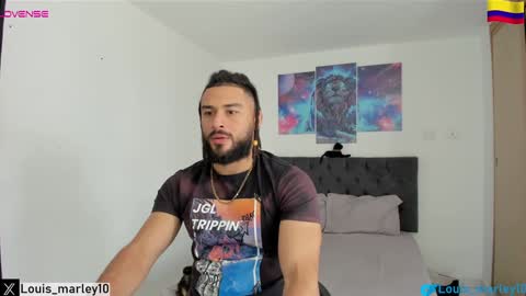 Snapshot of louis_marley_ chatting on 01/15/25, 05:05 louis_marley_ online show from 01/15/25, 05:05