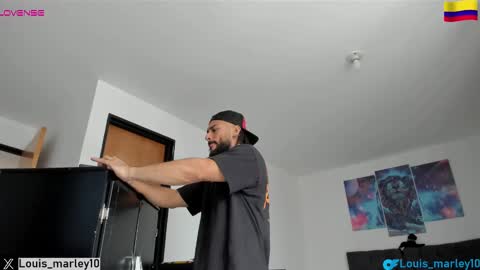 Snapshot of louis_marley_ chatting on 02/20/25, 04:25 louis_marley_ online show from 02/20/25, 04:25