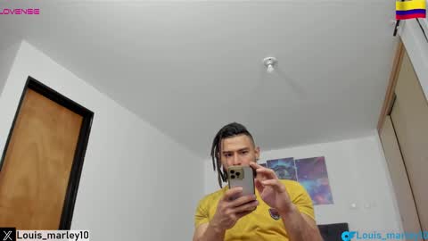 Snapshot of louis_marley_ chatting on 02/22/25, 01:55 louis_marley_ online show from 02/22/25, 01:55