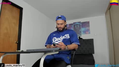 Snapshot of louis_marley_ chatting on 02/27/25, 10:42 louis_marley_ online show from 02/27/25, 10:42