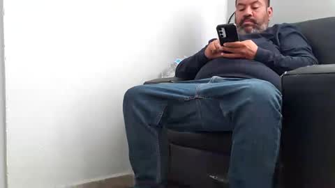 louis_tj1 online show from 10/21/25, 04:08