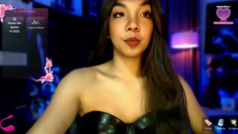 Louisa online show from 11/10/25, 02:32