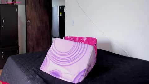 Mi lu online show from 04/11/26, 02:10