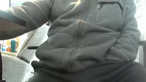 loumtl3 online show from 03/08/25, 01:57