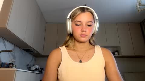 Eliza online show from 02/23/26, 06:44