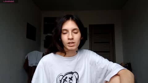 EVA online show from 12/04/25, 08:12