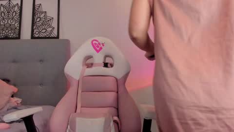 Snapshot of lourreinstounn chatting on 01/11/25, 12:55 Lourrein Stoun   Independiente online show from 01/11/25, 12:55