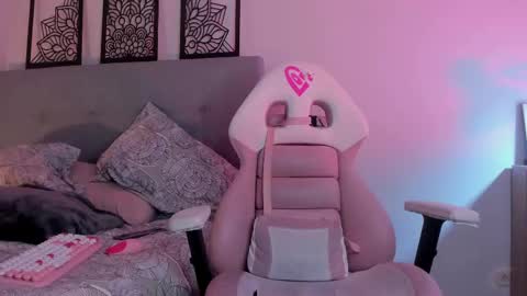 Snapshot of lourreinstounn chatting on 02/11/25, 11:44 Lourrein Stoun   Independiente online show from 02/11/25, 11:44