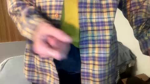 Snapshot of lov3cams chatting on 01/17/25, 12:42 HoneydickNick online show from 01/17/25, 12:42