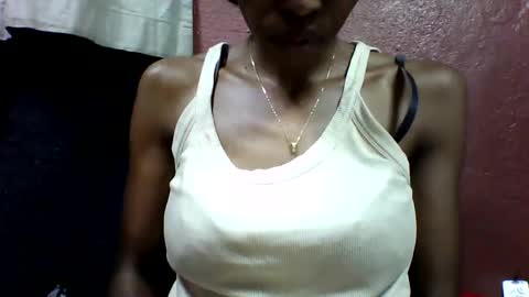 lovaelisa online show from 10/21/25, 02:23