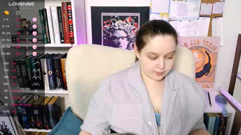 Mia  online show from 02/15/26, 09:11