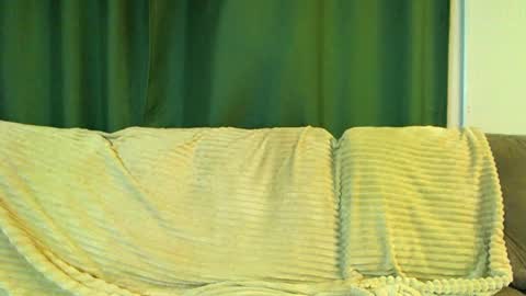 Cute face online show from 11/18/25, 01:33