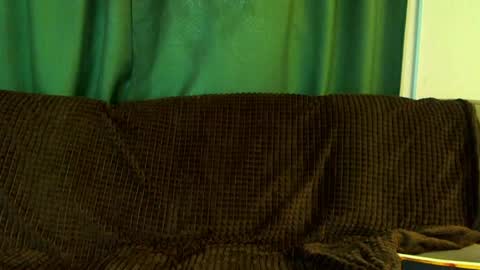 Snapshot of love_attation chatting on 05/27/26, 01:35 Cute face online show from 05/27/26, 01:35