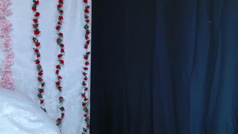 Snapshot of love_bella_ chatting on 12/12/24, 12:55 love bella  online show from 12/12/24, 12:55