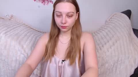 love bella  online show from 03/17/26, 12:04