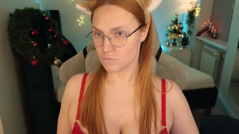 Snapshot of love_call chatting on 12/24/24, 08:44 love_call online show from 12/24/24, 08:44