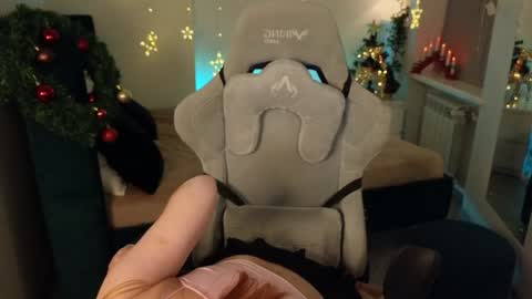 Snapshot of love_call chatting on 01/03/25, 08:32 love_call online show from 01/03/25, 08:32