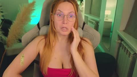 Snapshot of love_call chatting on 01/15/25, 09:02 love_call online show from 01/15/25, 09:02