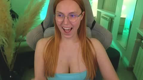 Snapshot of love_call chatting on 01/28/25, 11:38 love_call online show from 01/28/25, 11:38