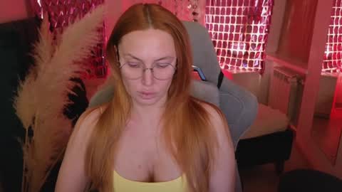 Snapshot of love_call chatting on 02/08/25, 09:03 love_call online show from 02/08/25, 09:03