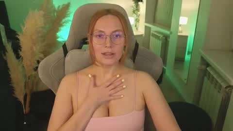 Snapshot of love_call chatting on 02/18/25, 09:32 love_call online show from 02/18/25, 09:32