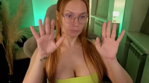 Snapshot of love_call chatting on 02/21/25, 08:40 love_call online show from 02/21/25, 08:40