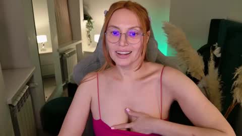 Snapshot of love_call chatting on 03/08/25, 08:55 love_call online show from 03/08/25, 08:55