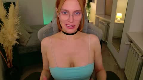 Snapshot of love_call chatting on 10/10/25, 05:39 love_call online show from 10/10/25, 05:39