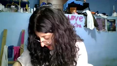 Snapshot of love_electra chatting on 10/10/25, 01:59 love_electra online show from 10/10/25, 01:59