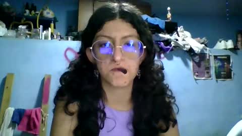 Snapshot of love_electra chatting on 10/15/25, 02:11 love_electra online show from 10/15/25, 02:11