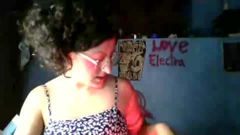 Snapshot of love_electra chatting on 07/08/26, 12:04 love_electra online show from 07/08/26, 12:04