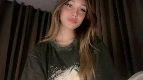 kissme online show from 04/12/26, 07:41